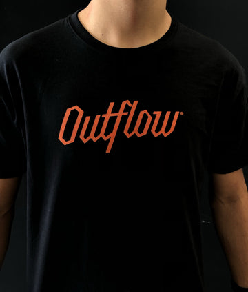 Playera Logo Outflow
